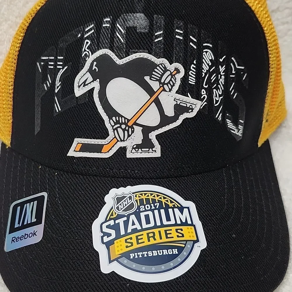 Reebok Pittsburgh Penguins 2017 Stadium Series Stretchfit Hat - New